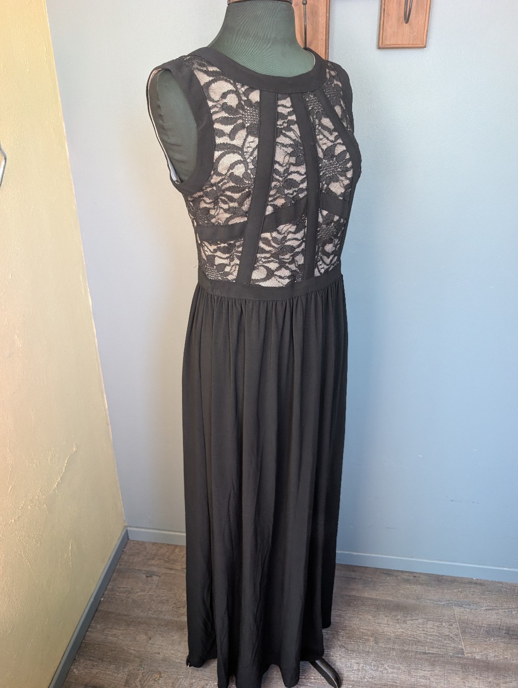 R&M Richards Black Lace Panel Maxi Dress, Long Party Event Dress